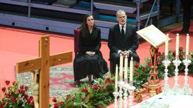 El funeral por las víctimas de Adamuz, un canto solemne al dolor infinito y a la exigencia de "justicia y verdad"