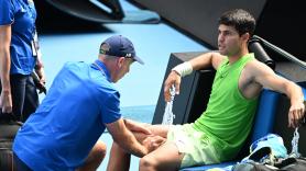 Alcaraz sufre calambres musculares en las semis de Australia y muchos recuperan al momento esta escena de Nadal en 2011