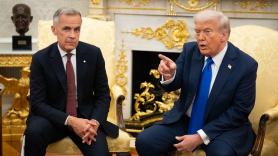 Trump advierte a Canadá de que si hace negocios con China les prohibirán su deporte nacional