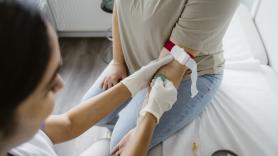 Una médica explica la razón por la que se pide ir en ayunas a un análisis de sangre: acaba dando "el dato que nadie te cuenta"