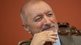 Arturo Pérez-Reverte: "David Uclés no volverá aquí. Se ha desacreditado a sí mismo y no queremos que desacredite 'Letras en Sevilla' con su presencia"