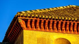 Compran una iglesia para convertirla en la casa de sus sueños y acaban descubriendo 83 esqueletos bajo el suelo: "Poco a poco nos acostumbramos"