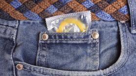 Esto sí es ir marcha atrás: los datos sobre el desplome del uso del preservativo entre adolescentes que te van a dejar a cuadros