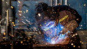 Un sector con sueldos de hasta 4.000 euros fracasa en encontrar nuevos trabajadores por "una imagen anticuada"