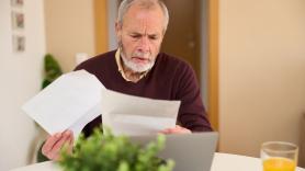 Máximo, pescadero jubilado: "Cobro 800 euros. Gracias a Dios que tengo la casa pagada, si no muerto de hambre"