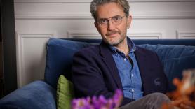 Máximo Huerta: "Hablar claro de los cuidados puede hacerte sentir egoísta porque 'al menos tú puedes hacerlo"