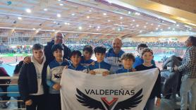 De Valdepeñas a Madrid para ver a Paula Sevilla: así viven desde la grada miembros de su club formador una carrera de la hija pródiga