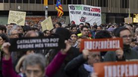 Varios miles de personas se manifiestan en Barcelona por un servicio de Rodalies digno