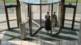 Laurin, mujer sin hogar de 21 años, cambia su situación: "Hoy hay salchichas y puré de patatas con champiñones"