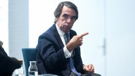 Aznar carga contra Albares por relacionarle con Epstein, le pide que "lo afirme de forma explícita" y le amenaza con la vía judicial