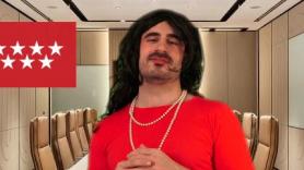 Pocas parodias sobre Ayuso van a ser tan realistas como la que ha hecho Míster Jägger: va a escocer (y mucho) en la Puerta del Sol