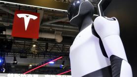 Elon Musk "aparca" el Tesla y se desvía hacia la autopista de la robótica para inundar el mundo de Optimus