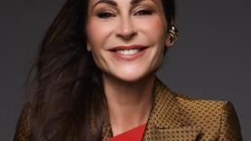 Ana Milán publica su primera novela 'Bailando lo quitado': "Envejecer me parece una de las grandes tragedias"