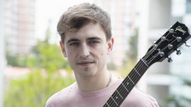 Manel Navarro revela lo que le pasó al volver de Eurovisión 2017: "Los de la discográfica me pasaron una carta bajo la puerta para que dejara el piso en dos días"