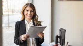 Tiene 27 años y gana 2,6 millones vendiendo casas, pero se queja de la "mala fama": "Es un trabajo de mucho riesgo"