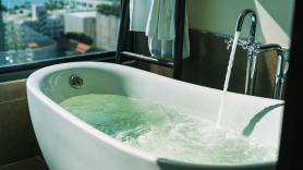 Detienen a un hacker en Madrid que dormía en hoteles de lujo por un céntimo la noche