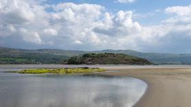 Comprarte esta isla privada entera cuesta menos que un piso en Madrid o Barcelona, aunque tiene truco