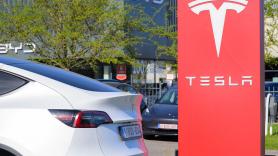 Altavoces para contaminar en silencio: la norma que prepara la ONU para que los coches eléctricos imiten el estruendo de los motores