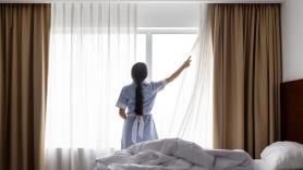 Laura, camarera de pisos en un hotel de 4 estrellas en Milán: "Tres euros netos para limpiar una habitación que se vende a 800 euros la noche"