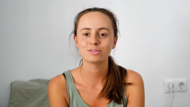 Una joven australiana afincada en Sevilla comparte su mayor choque cultural: "En Australia el problema se soluciona en 15 o 20 minutos, aquí tienes que ir a una oficina tres o cuatro veces"