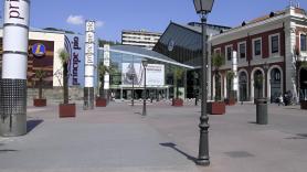 Pocos saben que las farolas de Madrid tienen un código único que permite ubicar a la Policía el punto en el que te encuentras