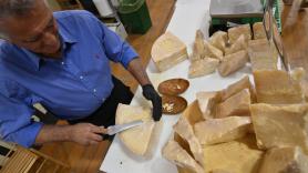 Un pueblo de Salamanca busca familia para gestionar su única tienda con vivienda gratis incluida: piden que venda vinos, quesos y embutidos locales y que reparta a domicilio a los mayores de 65