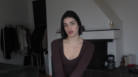 Iris (21), española afincada en Suiza, desmonta la romantización de la emigración: "Anochece a las 4 y la mayoría de días son oscuros"