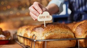 El pan sin gluten no podía llamarse "pan" en España hasta hoy: el BOE lo cambia tras años de reclamaciones del colectivo celíaco