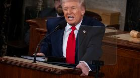 Trump adelanta que EEUU tiene capacidad de "estar mucho tiempo" en guerra con el régimen de Irán: "No me voy a aburrir de esto"