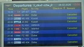 Vuelos privados de 200.000 euros para salir de Dubái, 8 horas de coche hasta Omán y colas de 4 horas en la frontera: así evacúan los ricos el Golfo mientras los aeropuertos siguen cerrados por los ataques de Irán