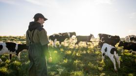 Eva, joven de 23 años, aspirante a ganadera: "Hace falta gente que apueste por esto. Si no, no habrá relevo generacional"