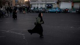 Estas son las consecuencias: 100.000 civiles abandonaron Teherán en sólo en los dos primeros días de ofensiva