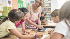 En este colegio el recreo sirve para arreglar el barrio: la carta de unos niños de primaria que ha cambiado la vida de sus vecinos