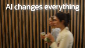 El economista que lleva 30 años estudiando IA: "En pocos años la IA podrá hacer casi todos los trabajos intelectuales y existe el riesgo de que surja miseria masiva"