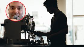 Dice que hacer turno de cierre y abrir al día siguiente es algo normal porque se hace mucho y un camarero arrasa con la réplica perfecta