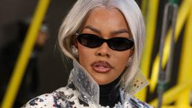 Teyana Taylor cambia de 'look' y se convierte en la reina de hielo con su nueva melena plateada