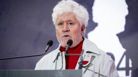 Le preguntan directamente a Almodóvar por el ascenso de la extrema derecha: él no se corta ni lo más mínimo en responder