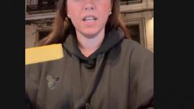 Prueba la palmera de chocolate de 16 euros del chef Ricardo Vélez y tras el primer bocado deja una reseña instantánea