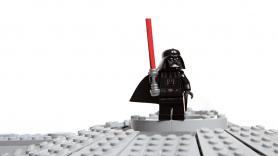 Un fan de LEGO compra el set más caro de Star Wars por 850 euros, detecta que le faltan 2.000 por un error de fábrica y nueve años después las recibe