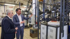 China ya tiene baterías "nucleares" eternas, pero malas noticias: por qué no valen para tu móvil pero sí para las cosas "serias"