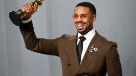 Michael B. Jordan le arrebata el Oscar a Chalamet y se marcha a celebrarlo en una hamburguesería