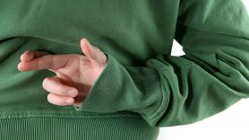 Los psicólogos especializados en personalidades oscuras coinciden: "Los mentirosos dan respuestas más cortas y vagas; hazles una pregunta inesperada y lo verás en 10 segundos"