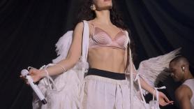 De 'Lux' a recuperar temas de su primer disco pasando por 'Motomami' pero con un sonado ninguneo: el 'setlist' del primer concierto de la gira de Rosalía