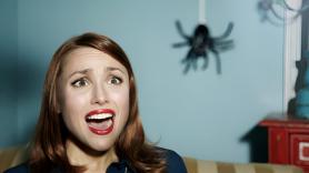 Los científicos no dan crédito: descubren por qué evitamos mirar a las arañas aunque sepamos que están ahí