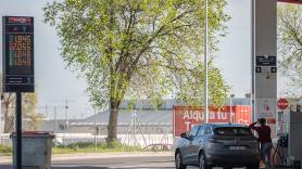 Menos impuestos a la gasolina y a la electricidad: qué incluye el decreto anticrisis del Gobierno