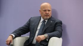 Los jueces absuelven de las acusaciones de conducta sexual inapropiada al fiscal de la CPI que pedía cuentas a Israel