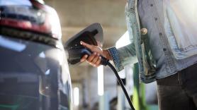 Etiopía prohíbe los coches de gasolina y diésel porque gastaba 4.500 millones de dólares al año en combustible: ahora el 50% de los etíopes no tiene electricidad para recargar el coche eléctrico