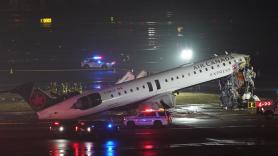 Un avión choca con un camión tras aterrizar en el aeropuerto de LaGuardia: ha cerrado por seguridad