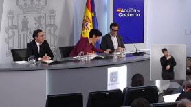 Elma Saiz y Carlos Cuerpo protagonizan un divertido momento en plena rueda de prensa que recuerda al "no, cuelga tú"