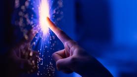 Los expertos en geopolítica tecnológica coinciden: el mundo ya se ha dividido en tres bloques digitales y Europa ni siquiera sabe qué componentes chinos llevan sus propios productos